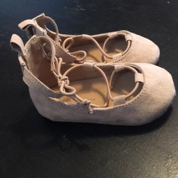 0-3 Month infant lace up shoes - Picture 2 of 2